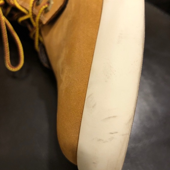 Womans Timberland Shoes - Picture 2 of 3